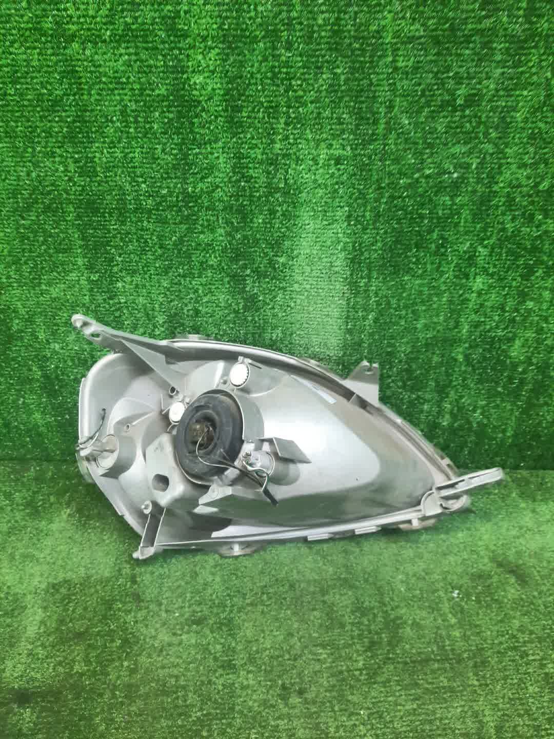 Фара левая передняя TOYOTA VITZ, YARIS SCP10, NCP10, SCP13, NCP15, NCP11, NCP13 2 ракурс