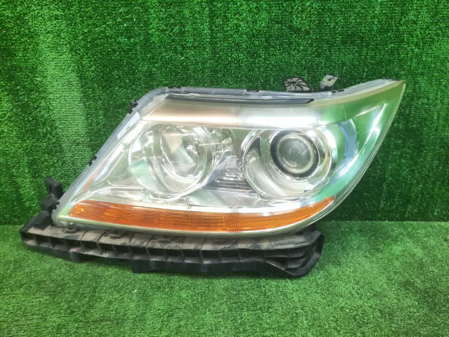 Фара левая передняя HONDA ELYSION RR5, RR6 1 ракурс
