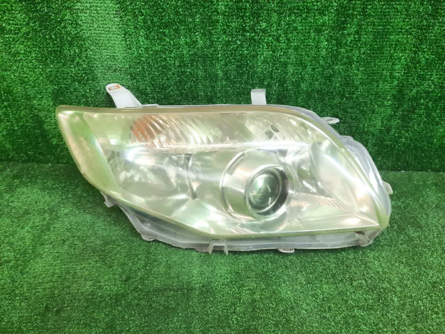 Фара правая передняя TOYOTA AXIO, COROLLA FIELDER, COROLLA  AXIO, FIELDER NZE141, NZE144, ZRE142, ZRE144, ZRE144G, ZRE142G, NZE144G, NZE141G 1 ракурс