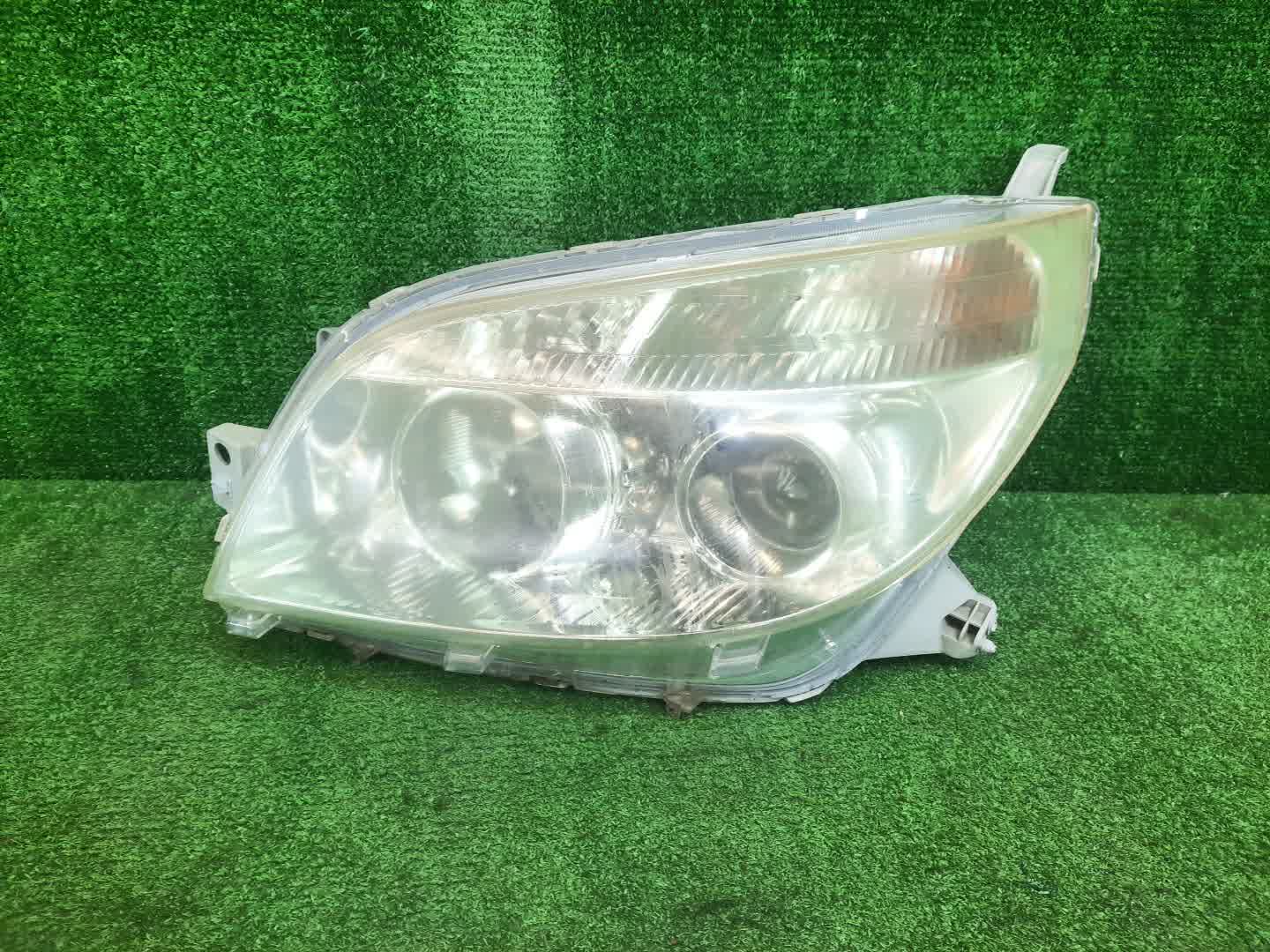 Фара левая передняя TOYOTA RUSH, BE-GO J210E, J200E, J210G, J200G 1 ракурс Фара левая передняя TOYOTA RUSH, BE-GO J210E, J200E, J210G, J200G 1 ракурс