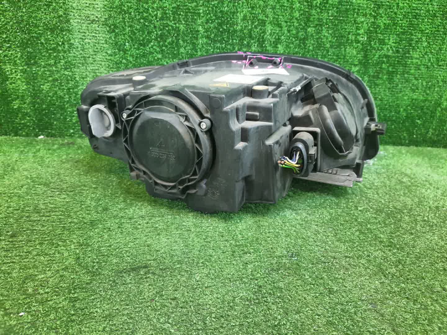 Фара левая передняя AUDI A4 8ED, 8E, 8HE, 8H7, 8E5, 8EC, B7, B6 5 ракурс