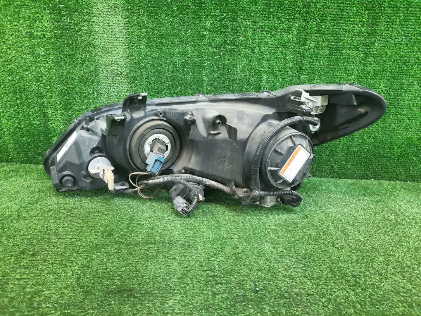 Фара правая передняя HONDA CIVIC FD2, FD1, FD3 2 ракурс