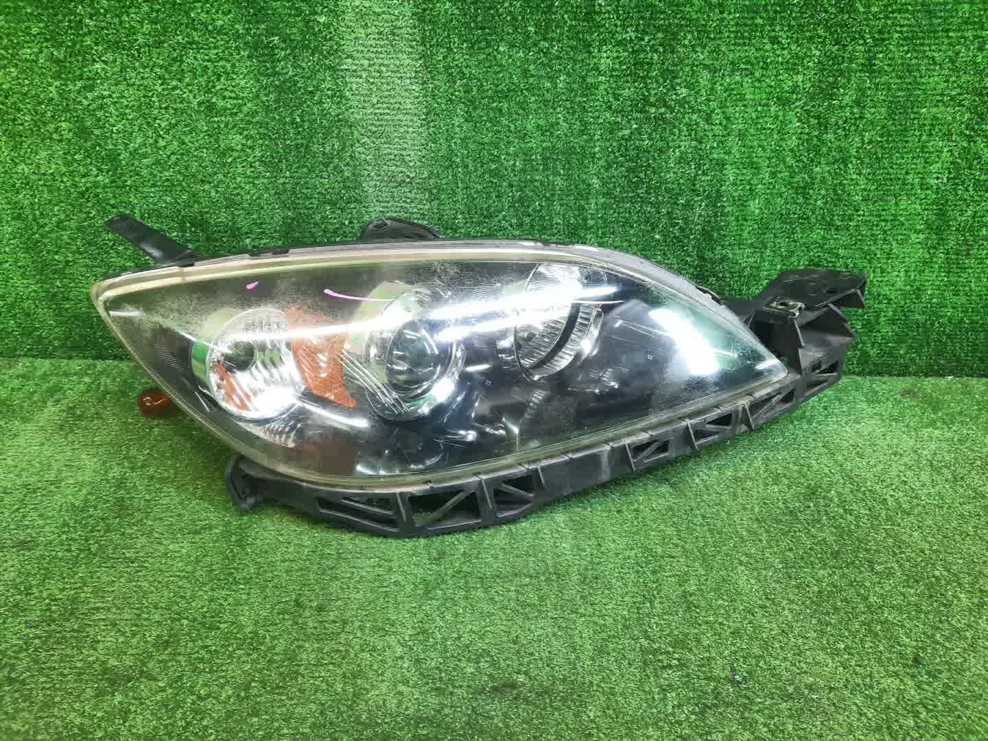 Фара правая передняя MAZDA AXELA, MAZDA 3, 3 BK5P, BK3P, BKEP, BK 1 ракурс