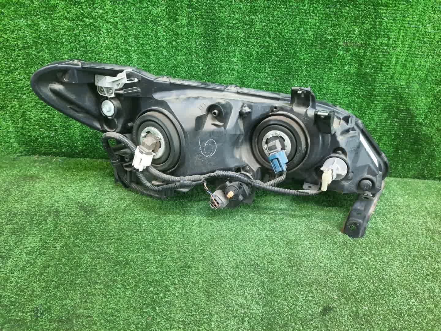 Фара левая передняя HONDA CIVIC FD2, FD1, FD3 2 ракурс