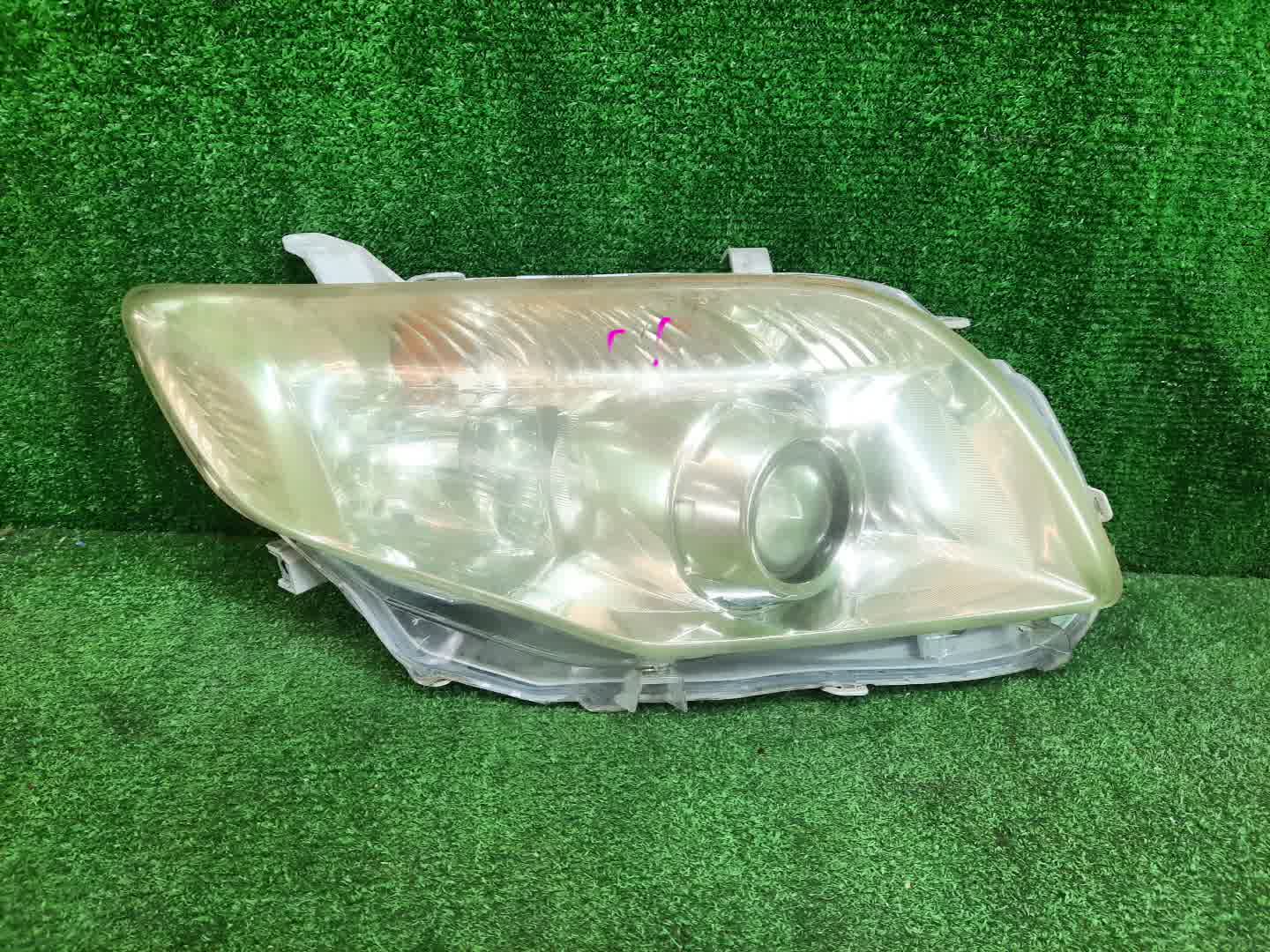 Фара правая передняя TOYOTA AXIO, COROLLA FIELDER, COROLLA  AXIO, FIELDER NZE141, NZE144, ZRE142, ZRE144, ZRE144G, ZRE142G, NZE144G, NZE141G 1 ракурс