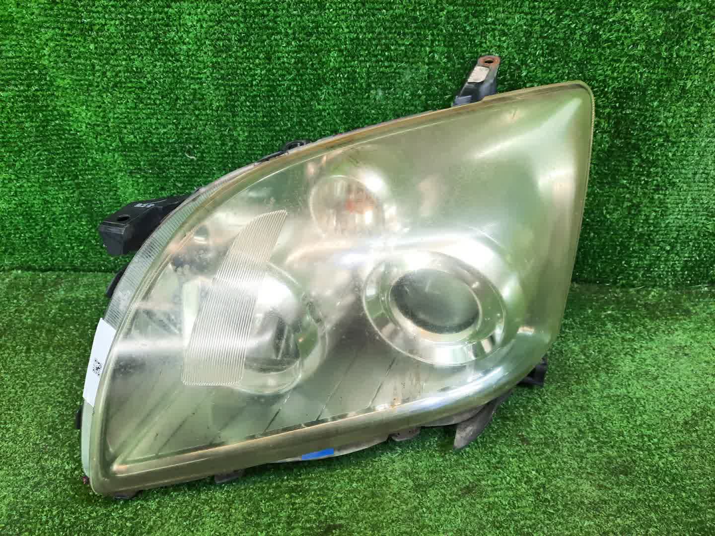Фара левая передняя TOYOTA AVENSIS ZZT251, AZT250, AZT255, AZT251 1 ракурс