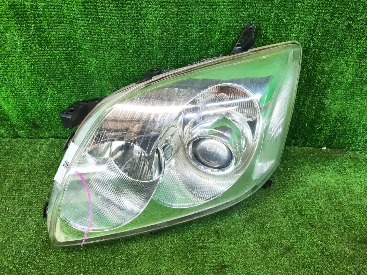 Фара левая передняя TOYOTA AVENSIS ZZT251, AZT250, AZT255, AZT251 1 ракурс