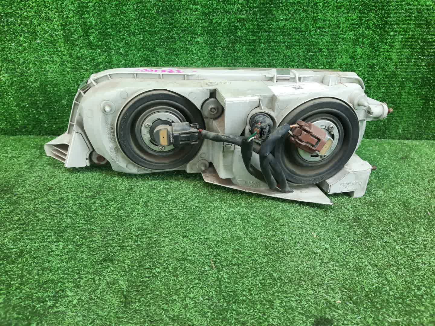 Фара правая передняя TOYOTA CHASER GX100, JZX100, JZX101, LX100, GX105, JZX105, SX100 2 ракурс