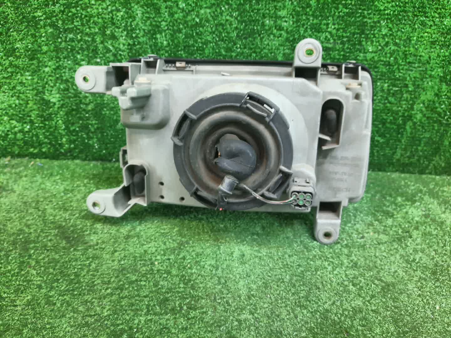 Фара левая передняя ISUZU WIZARD UES73FW, UES25FW, UER25FW 2 ракурс