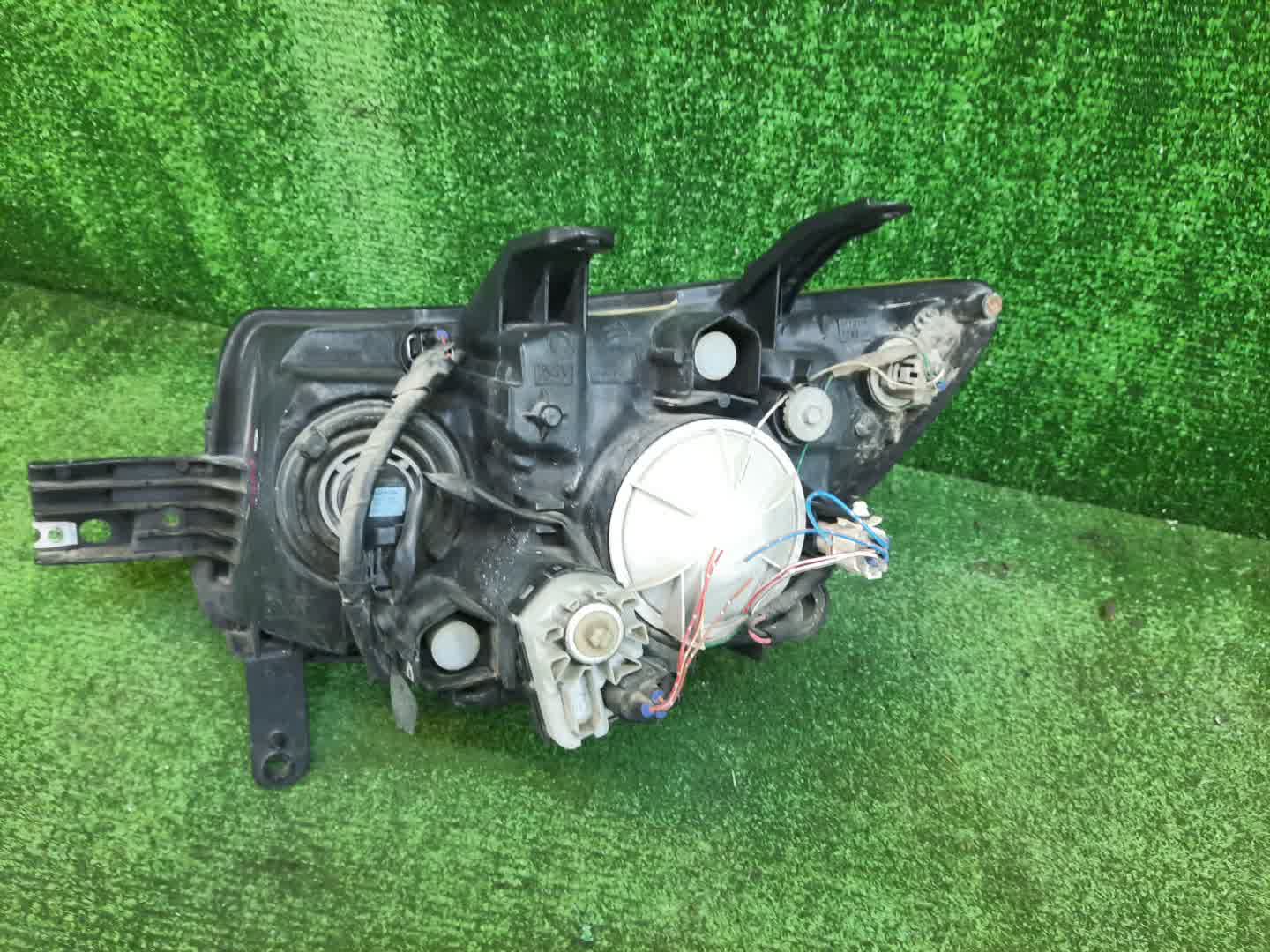 Фара правая передняя TOYOTA BB QNC20, QNC21, QNC25 2 ракурс