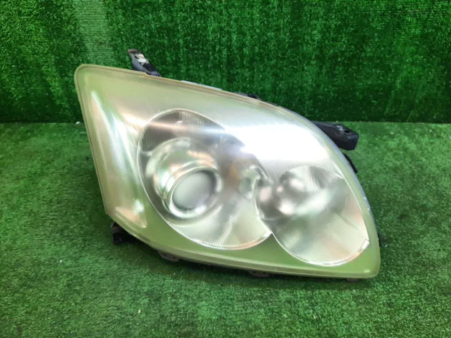 Фара правая передняя TOYOTA AVENSIS ZZT251, AZT250, AZT255, AZT251 1 ракурс