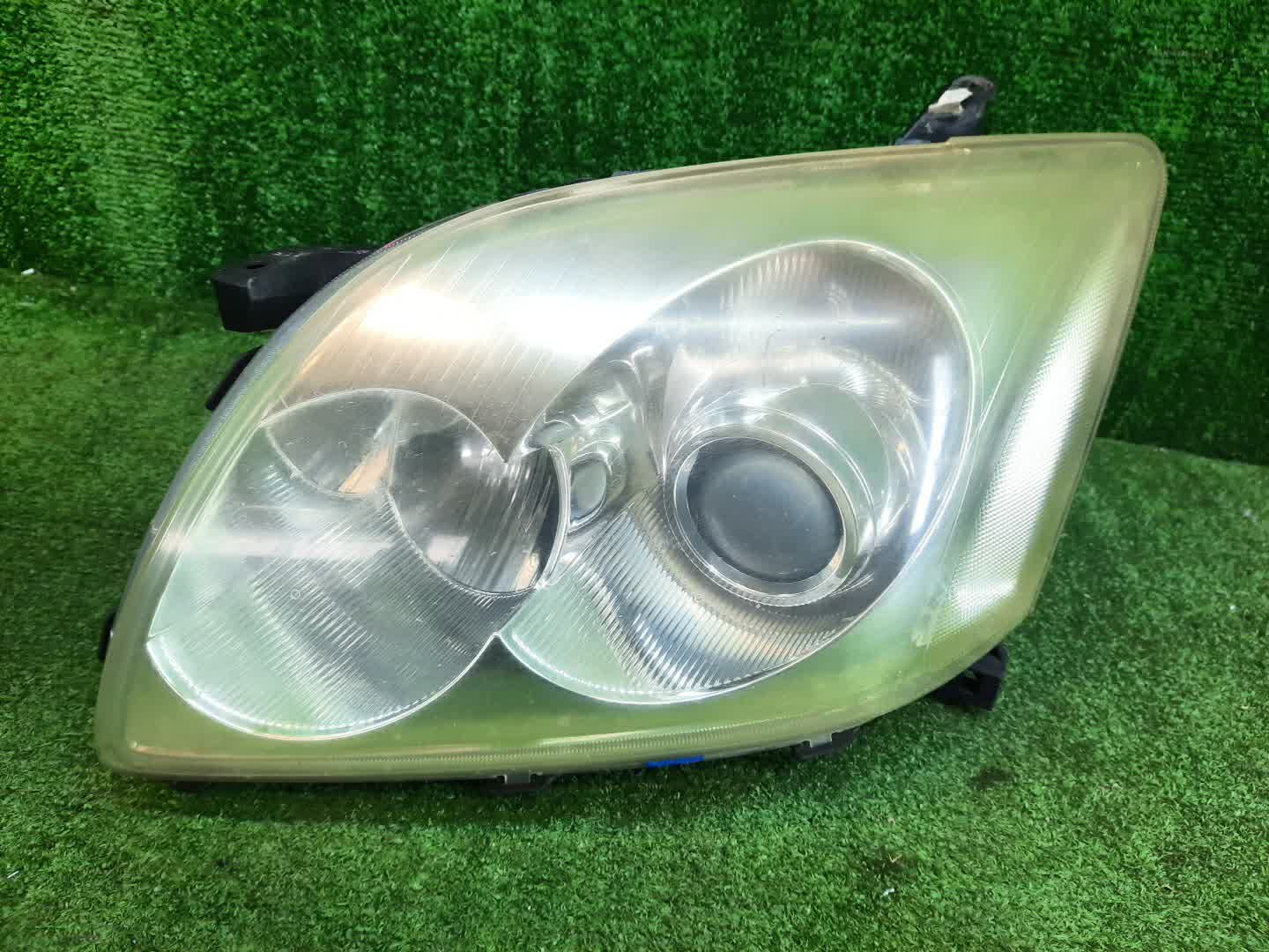 Фара левая передняя TOYOTA AVENSIS ZZT251, AZT250, AZT255, AZT251 1 ракурс