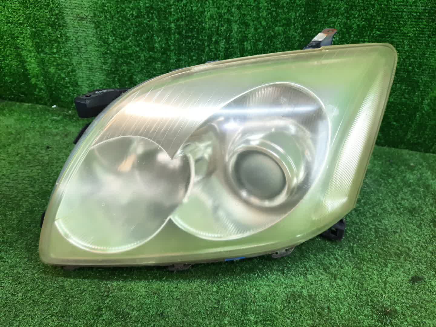 Фара левая передняя TOYOTA AVENSIS ZZT251, AZT250, AZT255, AZT251 1 ракурс