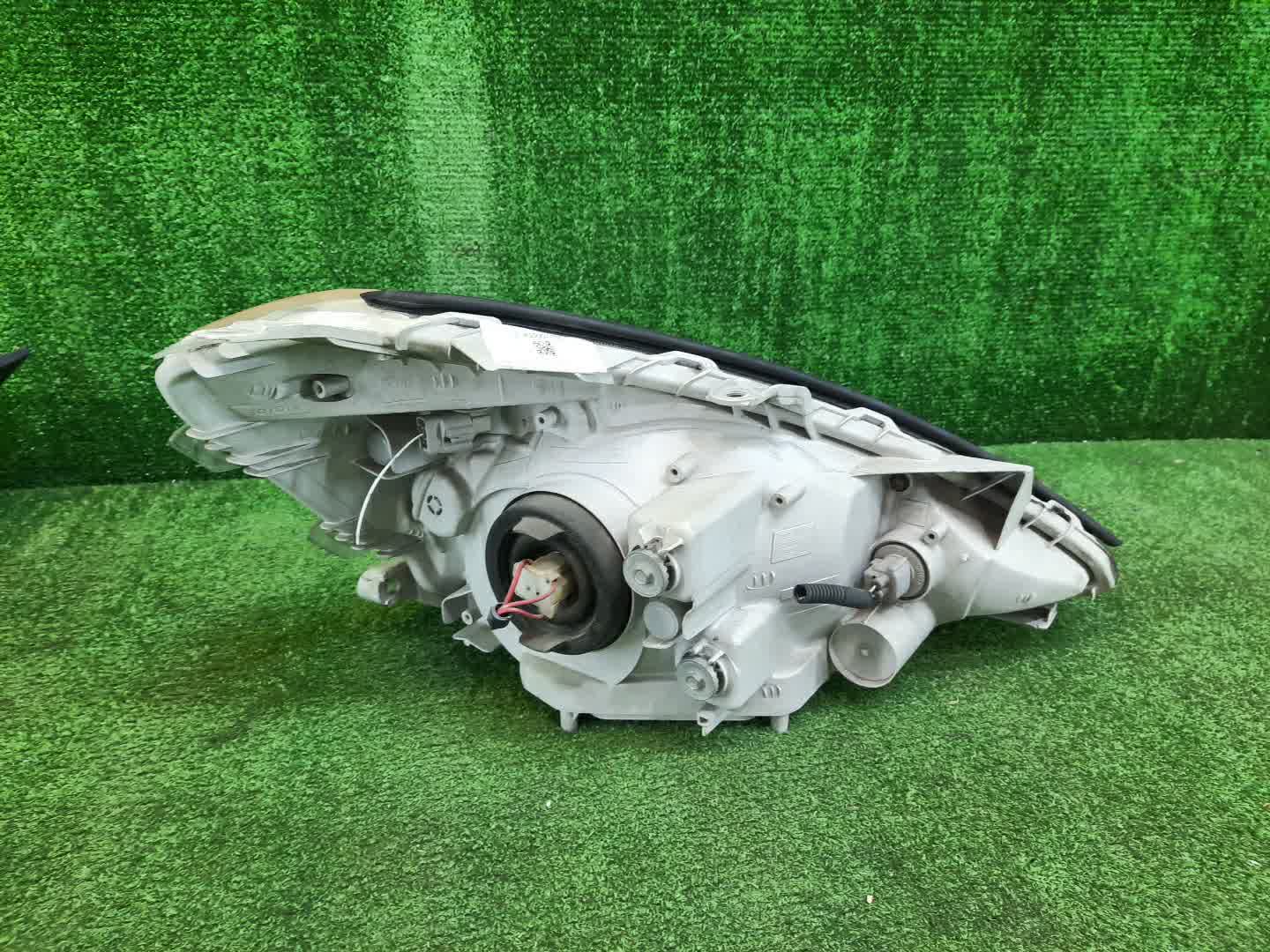 Фара левая передняя TOYOTA ALLION ZZT240, NZT240, AZT240, ZZT245 3 ракурс