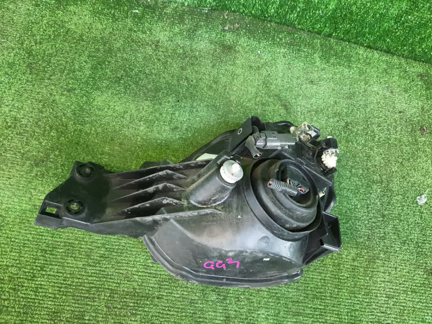 Фара правая передняя SUBARU IMPREZA WRX, IMPREZA GDA, GGA, GDD, GG2, GG9, GGD, GG3, GGC, GD3, GD2, GD9 2 ракурс