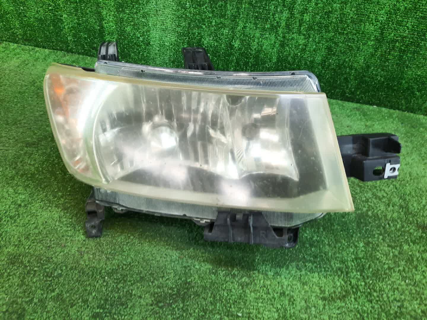 Фара правая передняя TOYOTA BB QNC20, QNC21, QNC25 1 ракурс