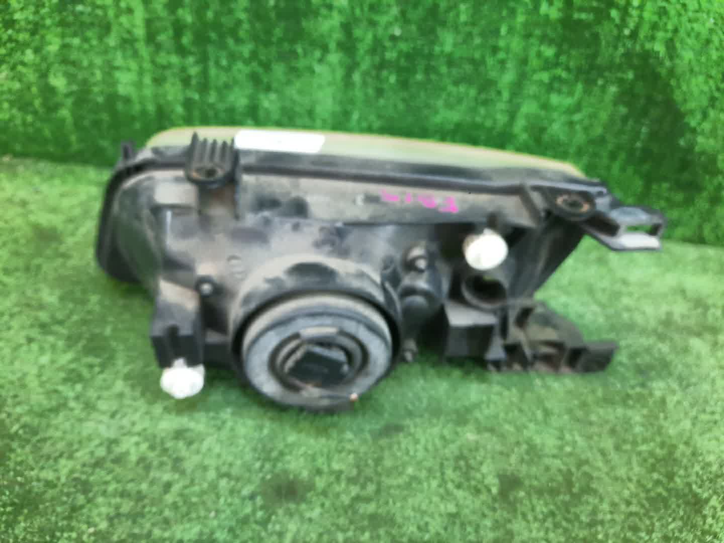 Фара правая передняя NISSAN SUNNY B15, FB15, FNB15, QB15, SB15 2 ракурс