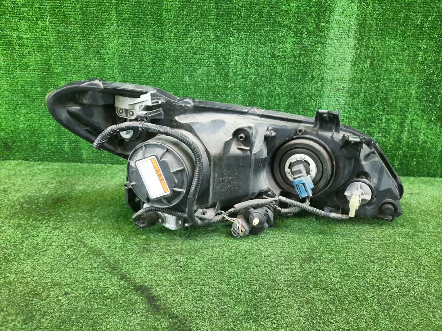 Фара левая передняя HONDA CIVIC FD2, FD1, FD3 2 ракурс