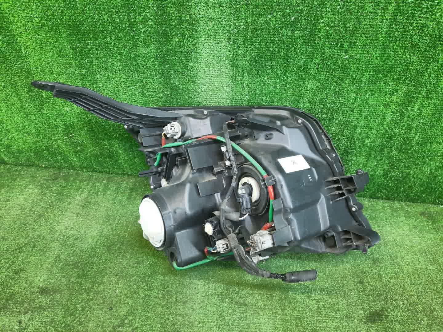 Фара левая передняя TOYOTA VOXY ZRR75W, ZRR70W, ZRR75G, ZRR70G 3 ракурс