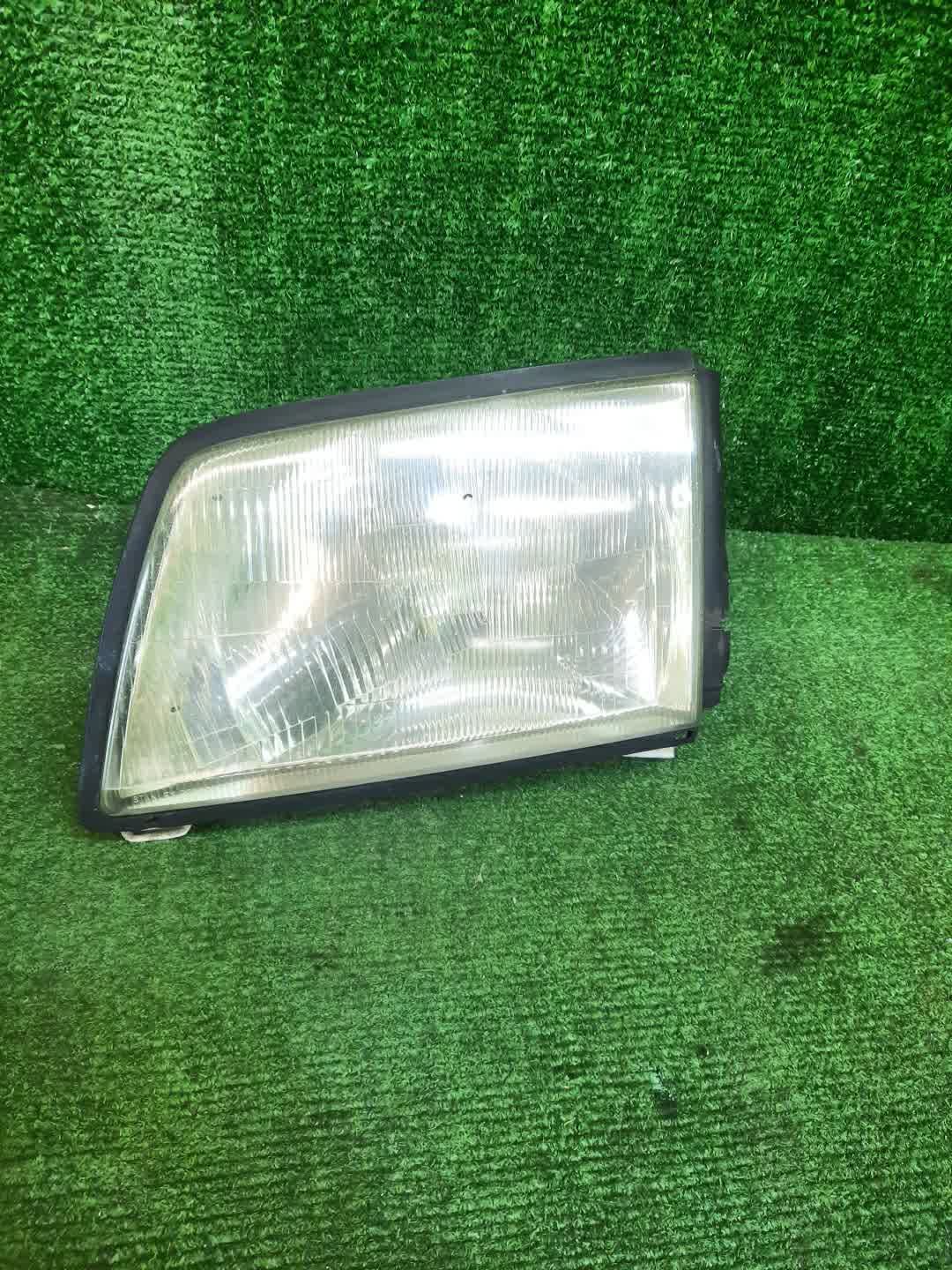 Фара левая передняя MAZDA DELICA, BONGO, VANETTE SKF2LM, SK82TM, SK22L, SK82M, SK82V, SK82T, SK22M, SK22V, SKF2V, SK82VN, SKF2TN, SK82TN, SK22TN 1 ракурс