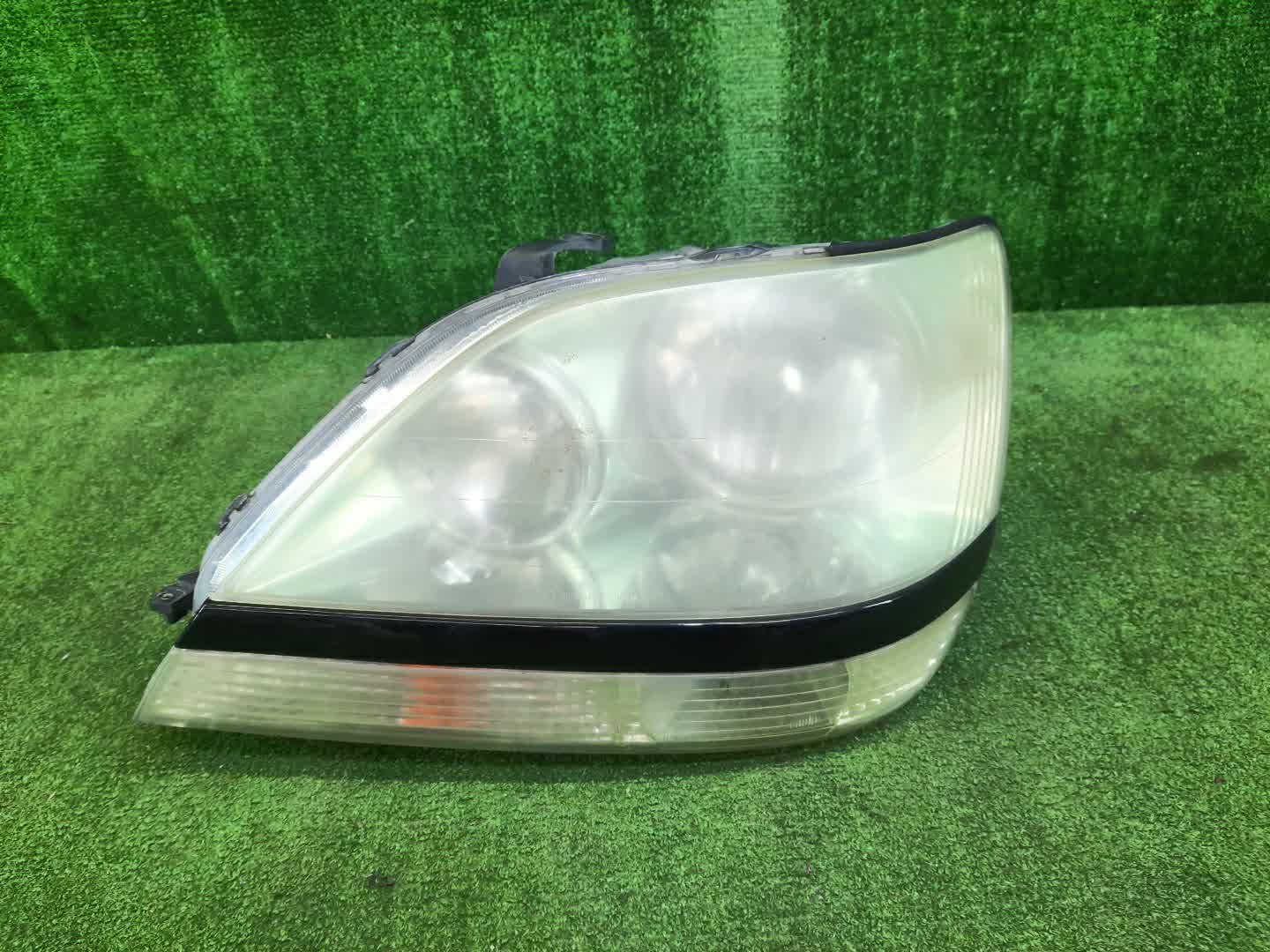 Фара левая передняя TOYOTA HARRIER MCU15W, MCU10W, SXU15W, SXU10W, ACU10W, ACU15W 1 ракурс