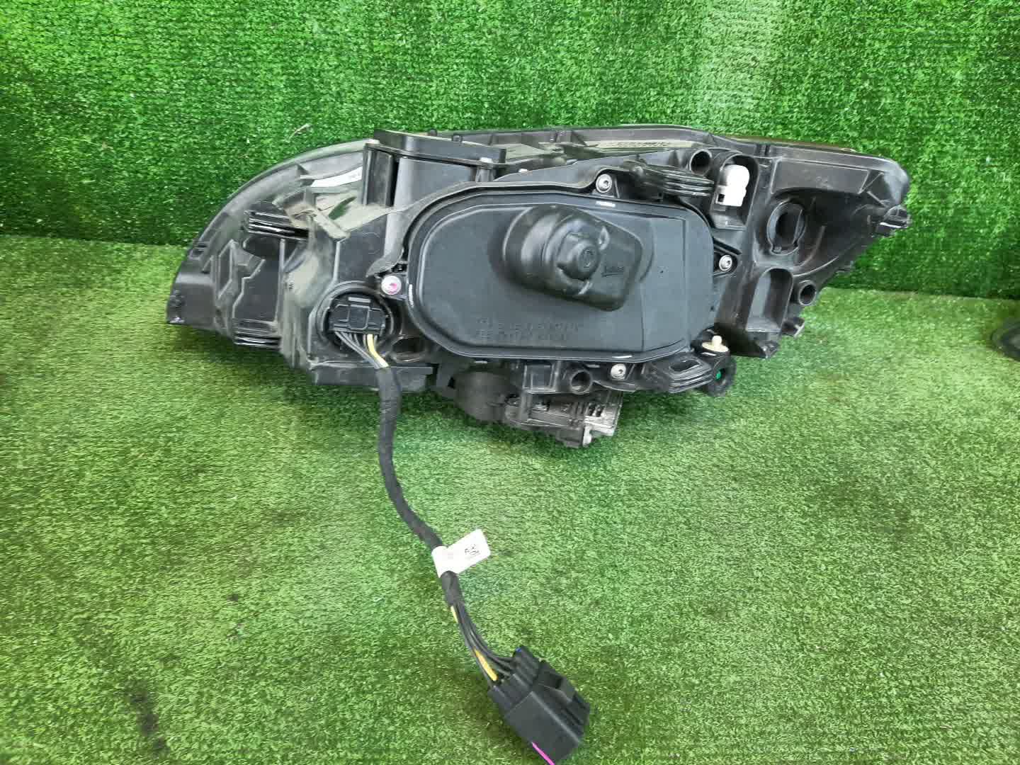 Фара правая передняя VOLVO V60, S60 FW45, FW47, FW, FW52, FW48, FW90, FS44, FS47, FS40, FS45, FS70, FS, Y20, FS48, FS84, FS90 3 ракурс