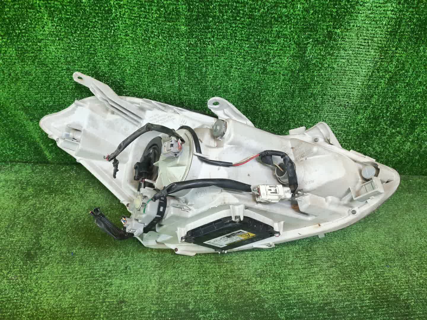Фара левая передняя TOYOTA CALDINA ST246W, AZT241W, AZT246W, ZZT241W 2 ракурс
