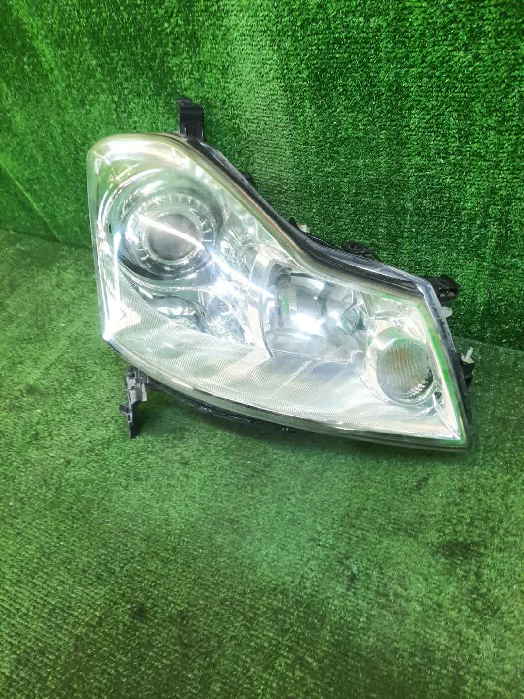 Фара правая передняя NISSAN FUGA Y50, PNY50, PY50, GY50 1 ракурс
