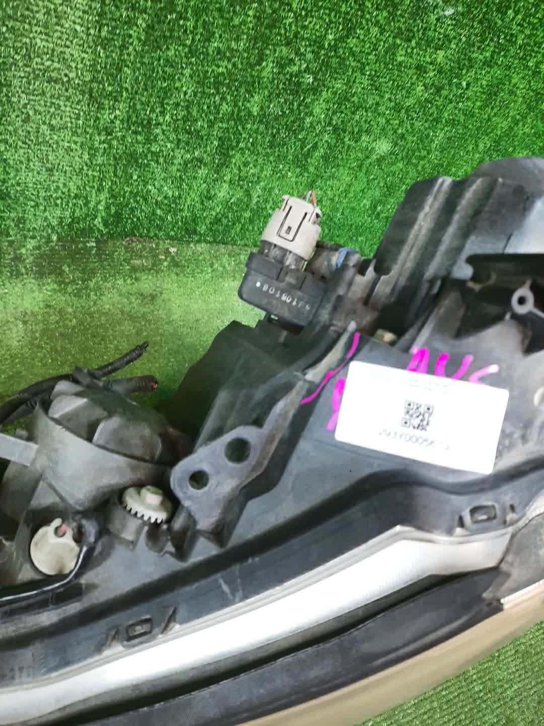 Фара левая передняя NISSAN FUGA Y50, PNY50, PY50, GY50 3 ракурс