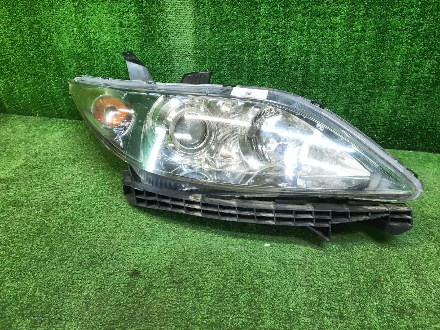 Фара правая передняя HONDA ELYSION RR1, RR2, RR3 1 ракурс