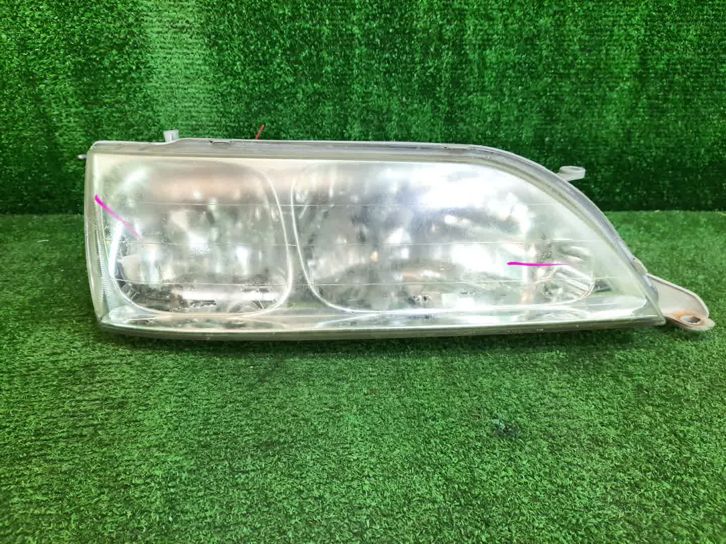 Фара правая передняя TOYOTA CRESTA GX100, JZX100, JZX101, LX100, GX105, JZX105, SX100 1 ракурс