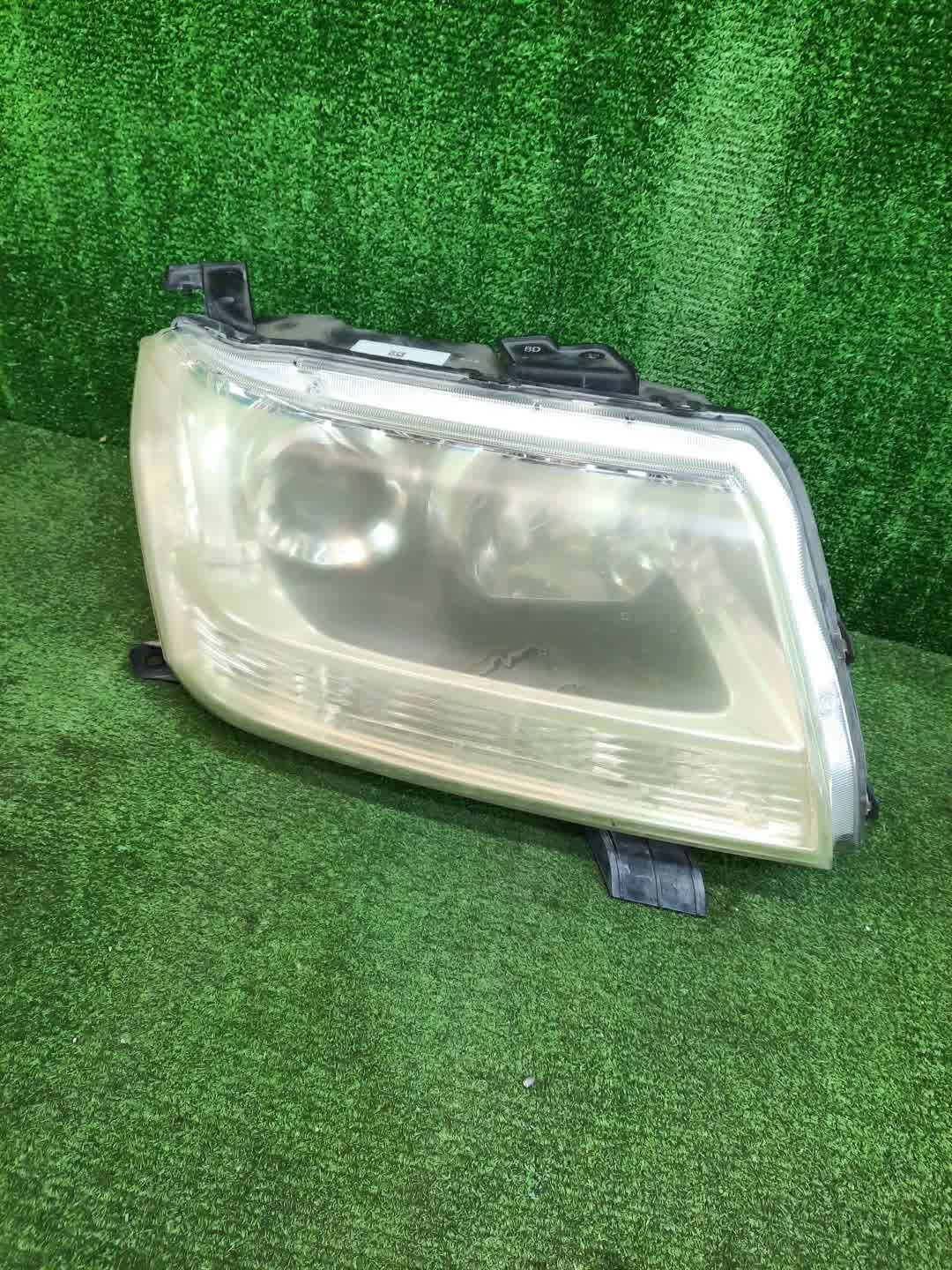 Фара правая передняя SUZUKI ESCUDO, GRAND VITARA TDB4W, TD94W, TD54W, TDA4W, TDB4, TE94, TD54, JT 1 ракурс