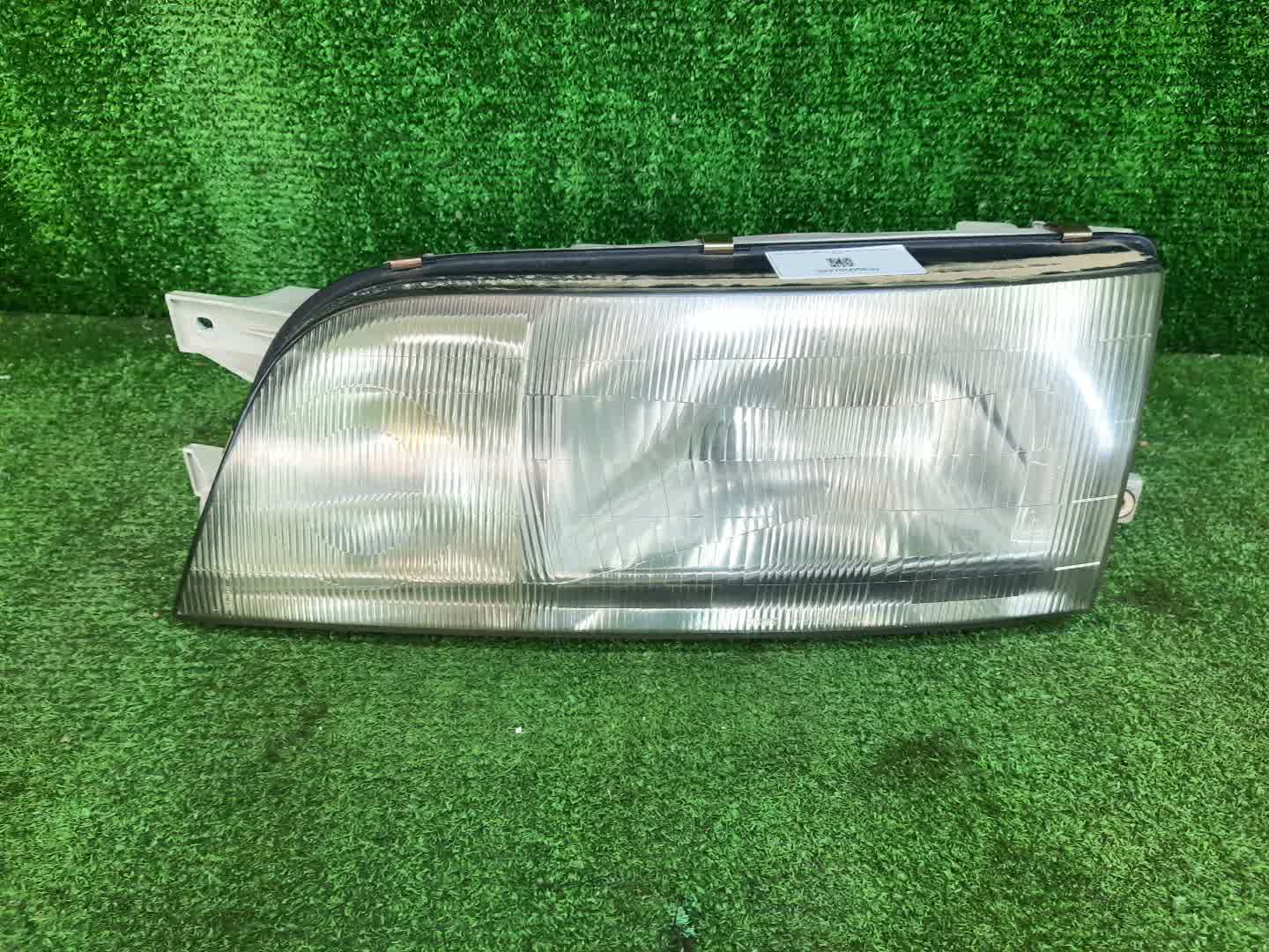 Фара левая передняя MITSUBISHI DEBONAIR S22A 1 ракурс
