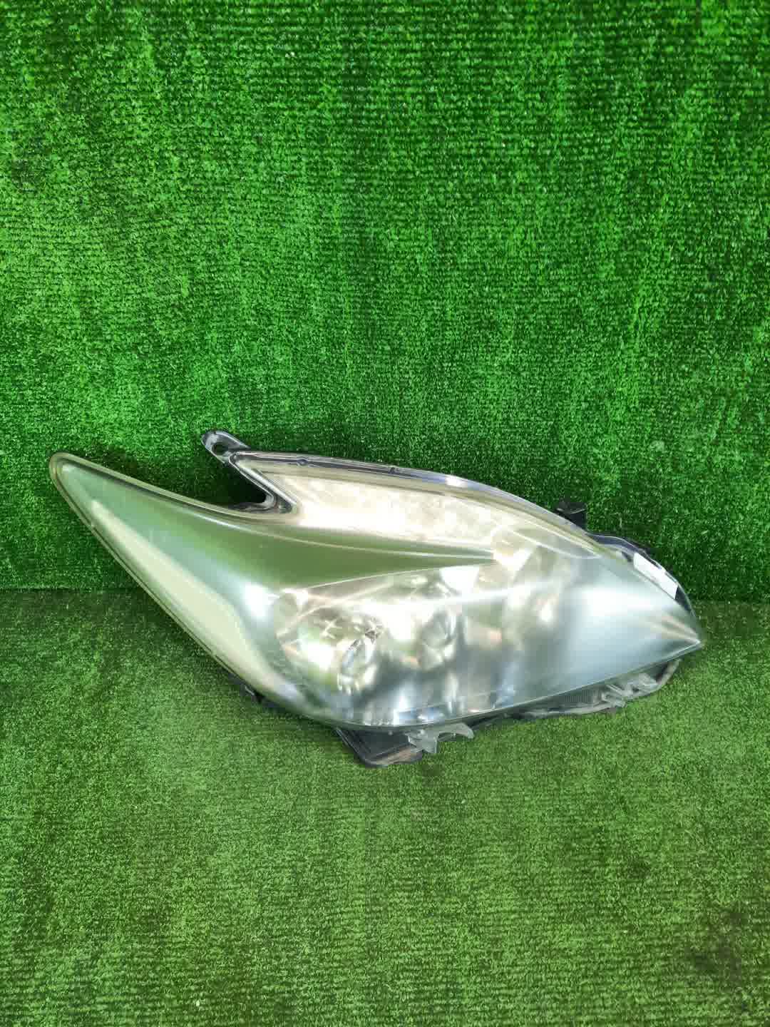 Фара правая передняя TOYOTA PRIUS ZVW30 4 ракурс
