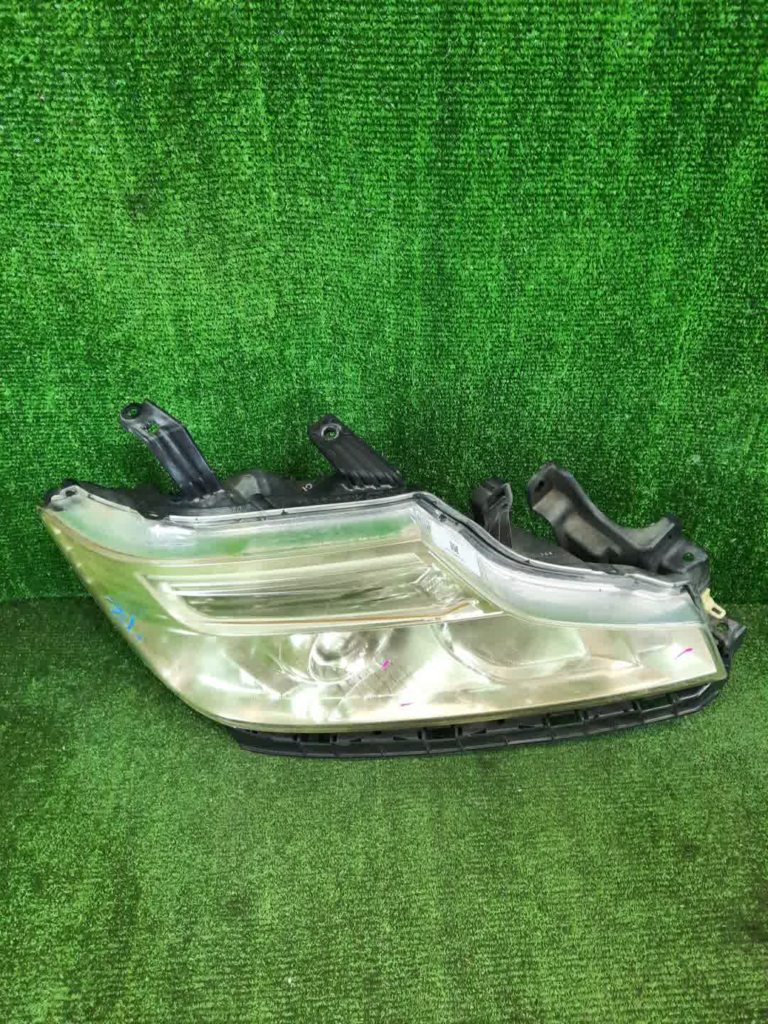 Фара правая передняя HONDA STEPWGN RK5 1 ракурс Фара правая передняя HONDA STEPWGN RK5 1 ракурс