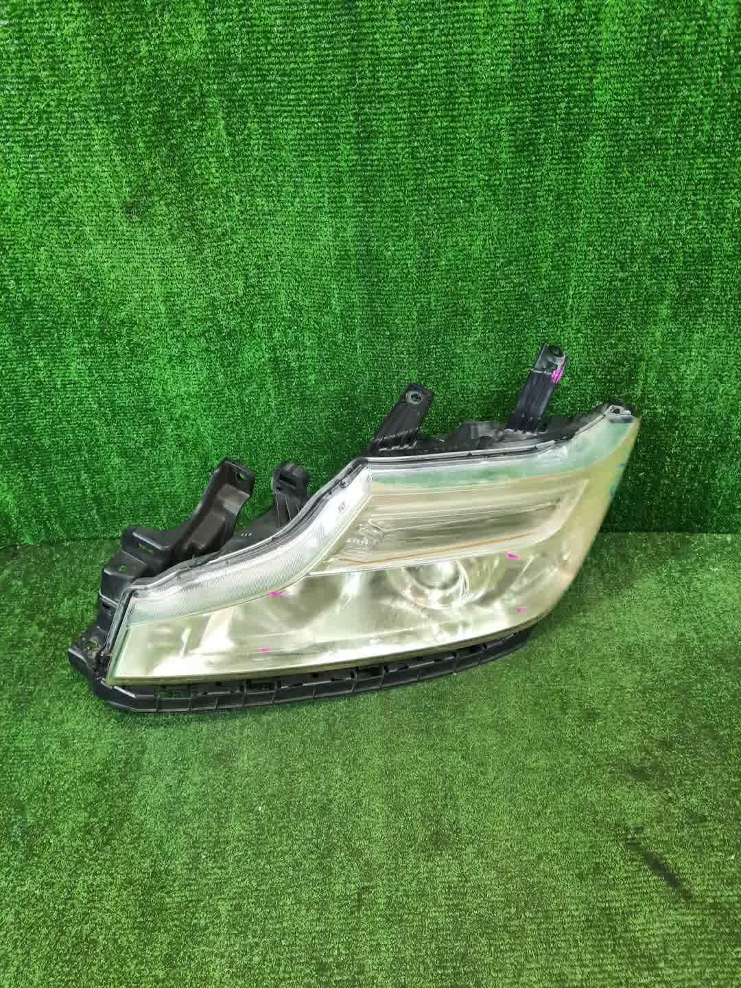 Фара левая передняя HONDA STEPWGN RK5 1 ракурс Фара левая передняя HONDA STEPWGN RK5 1 ракурс