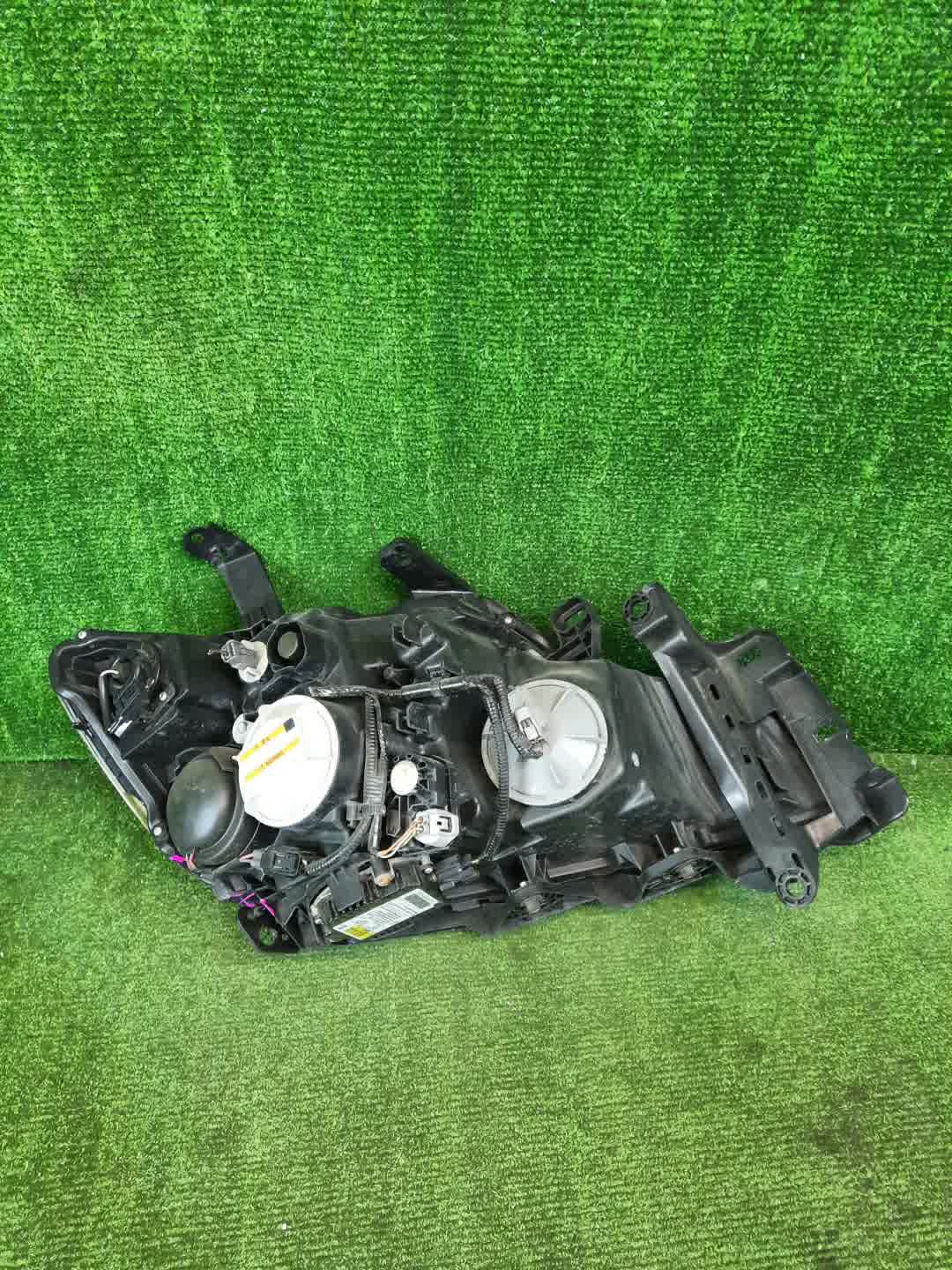 Фара левая передняя HONDA STEPWGN RK5 2 ракурс Фара левая передняя HONDA STEPWGN RK5 2 ракурс