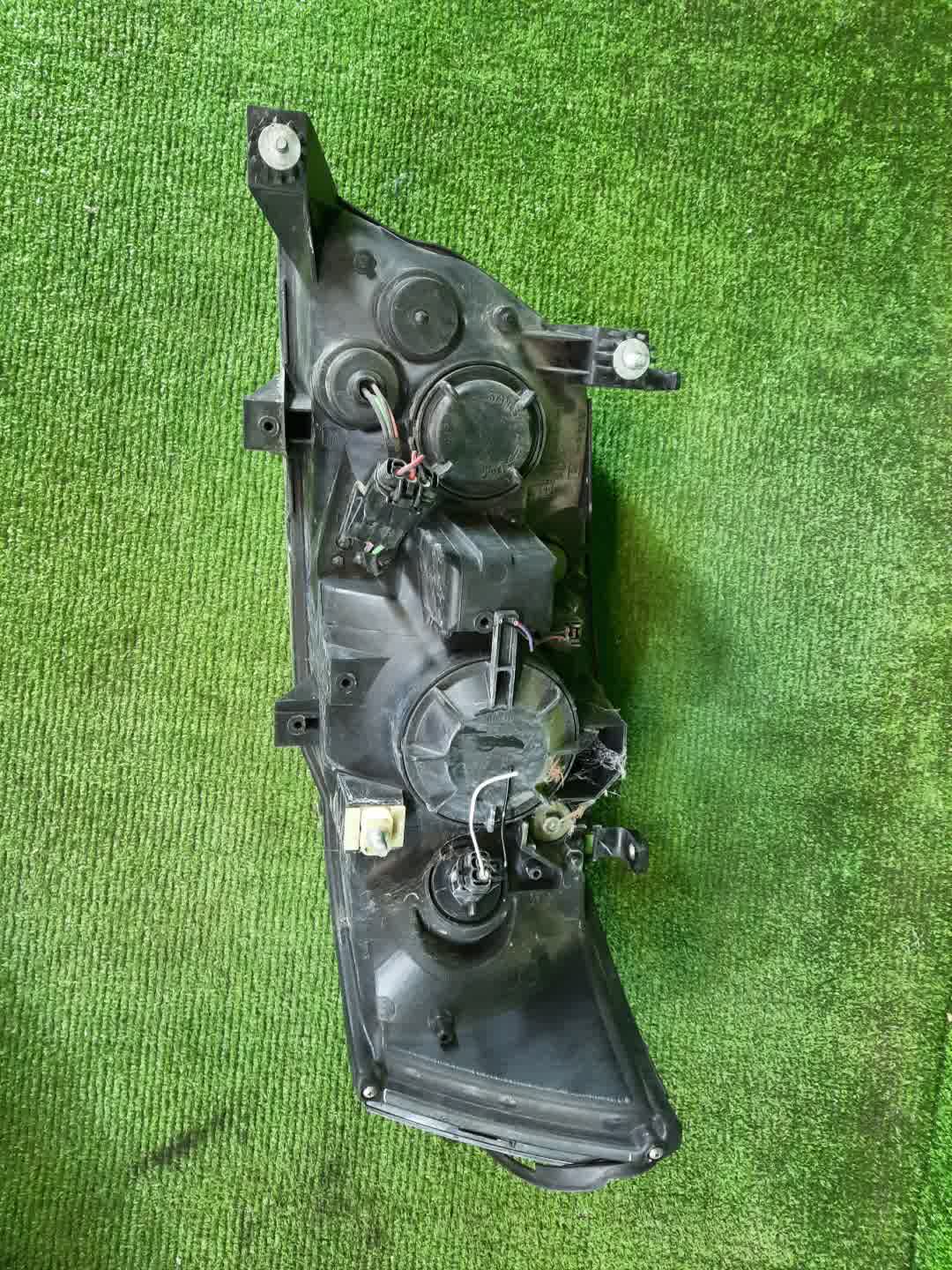 Фара правая передняя NISSAN LAUREL HC35, GNC35, GC35 3 ракурс