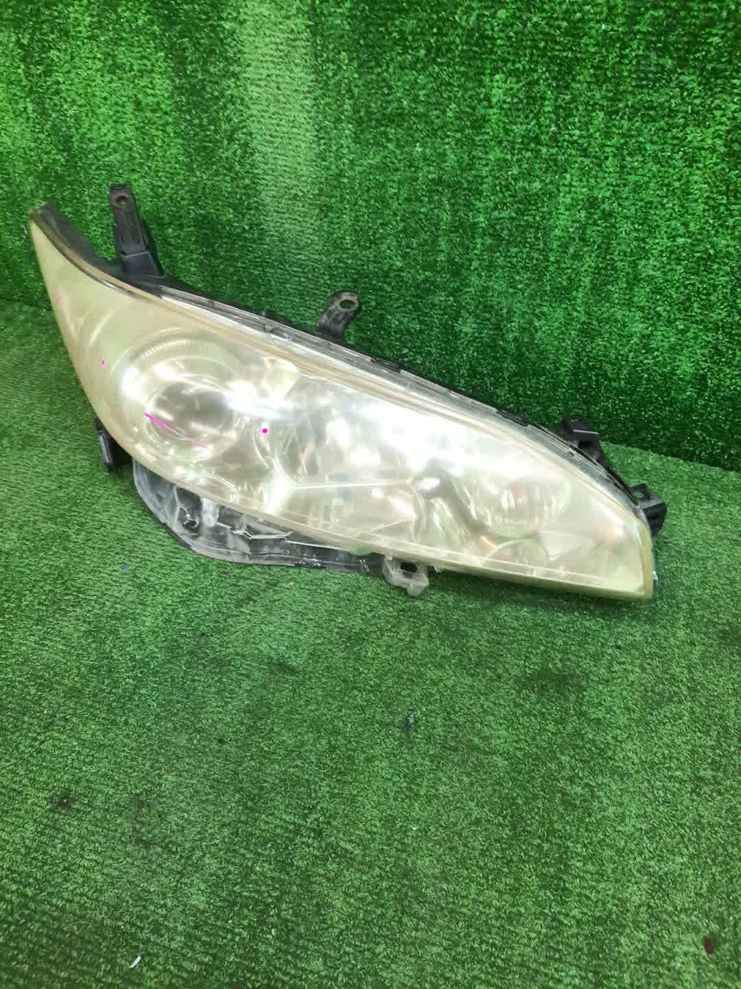 Фара правая передняя  TOYOTA WISH ZGE20W, ZGE20G, ZGE25W, ZGE21G, ZGE22W, ZGE25G 1 ракурс