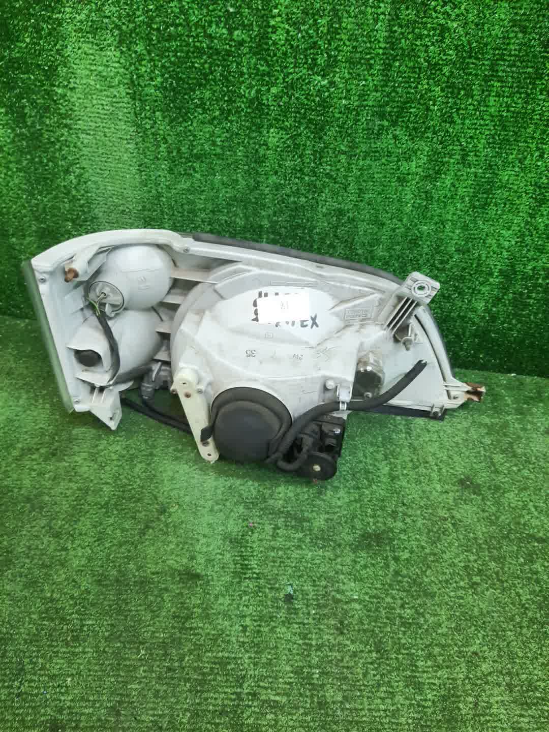 Фара левая передняя TOYOTA TOYOACE XZU675 2 ракурс