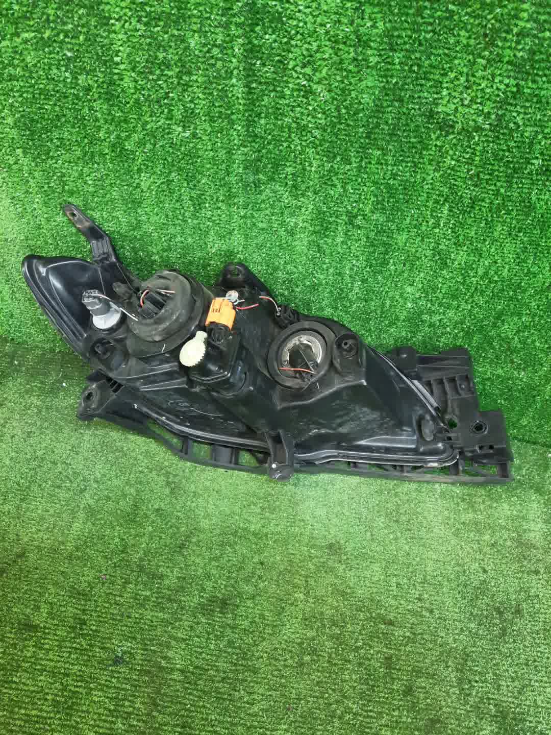 Фара левая передняя MAZDA AXELA, MAZDA 3, 3 BK5P, BK3P, BKEP, BK 2 ракурс