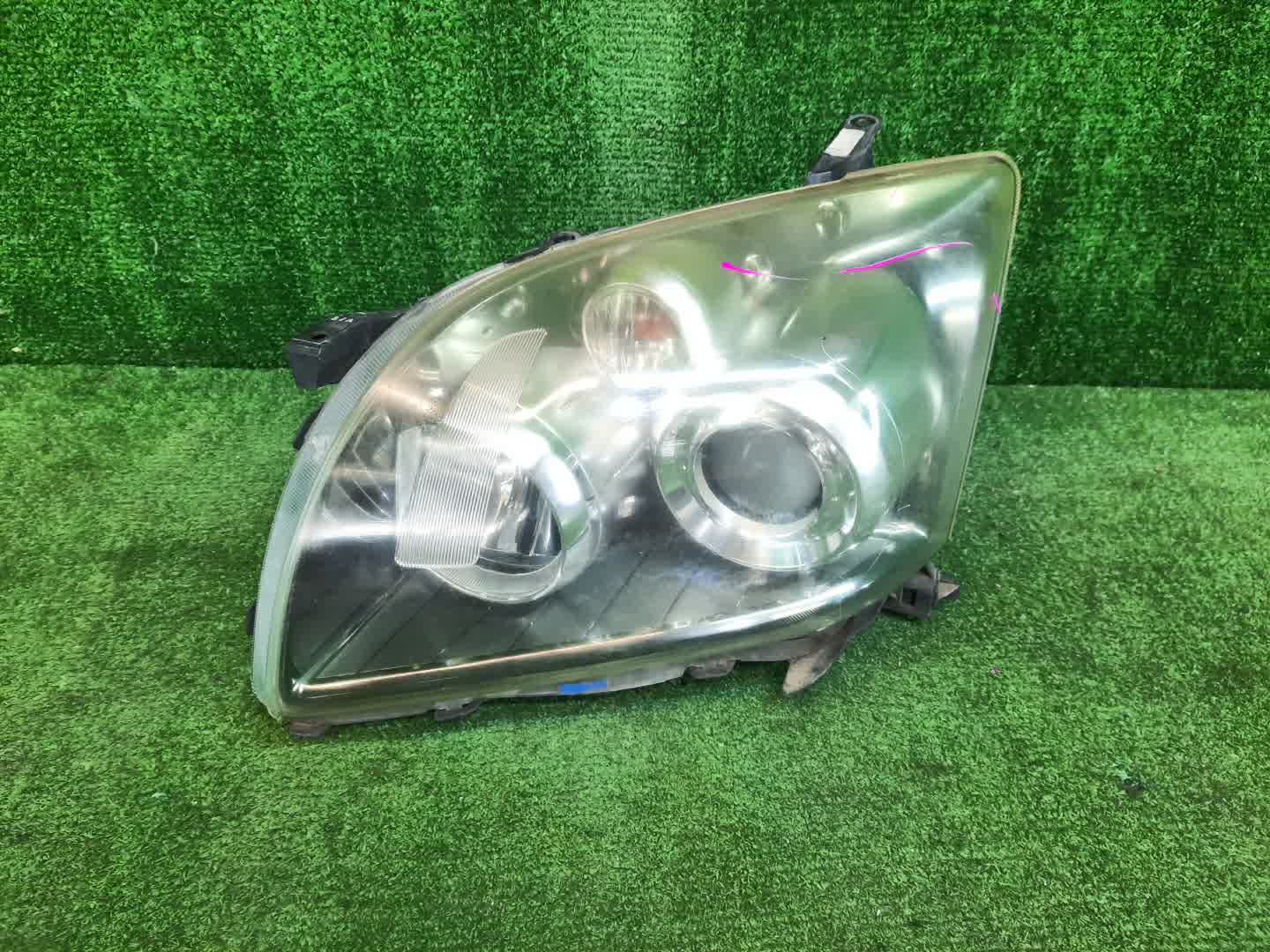 Фара левая передняя TOYOTA AVENSIS ZZT251, AZT250, AZT255, AZT251 1 ракурс