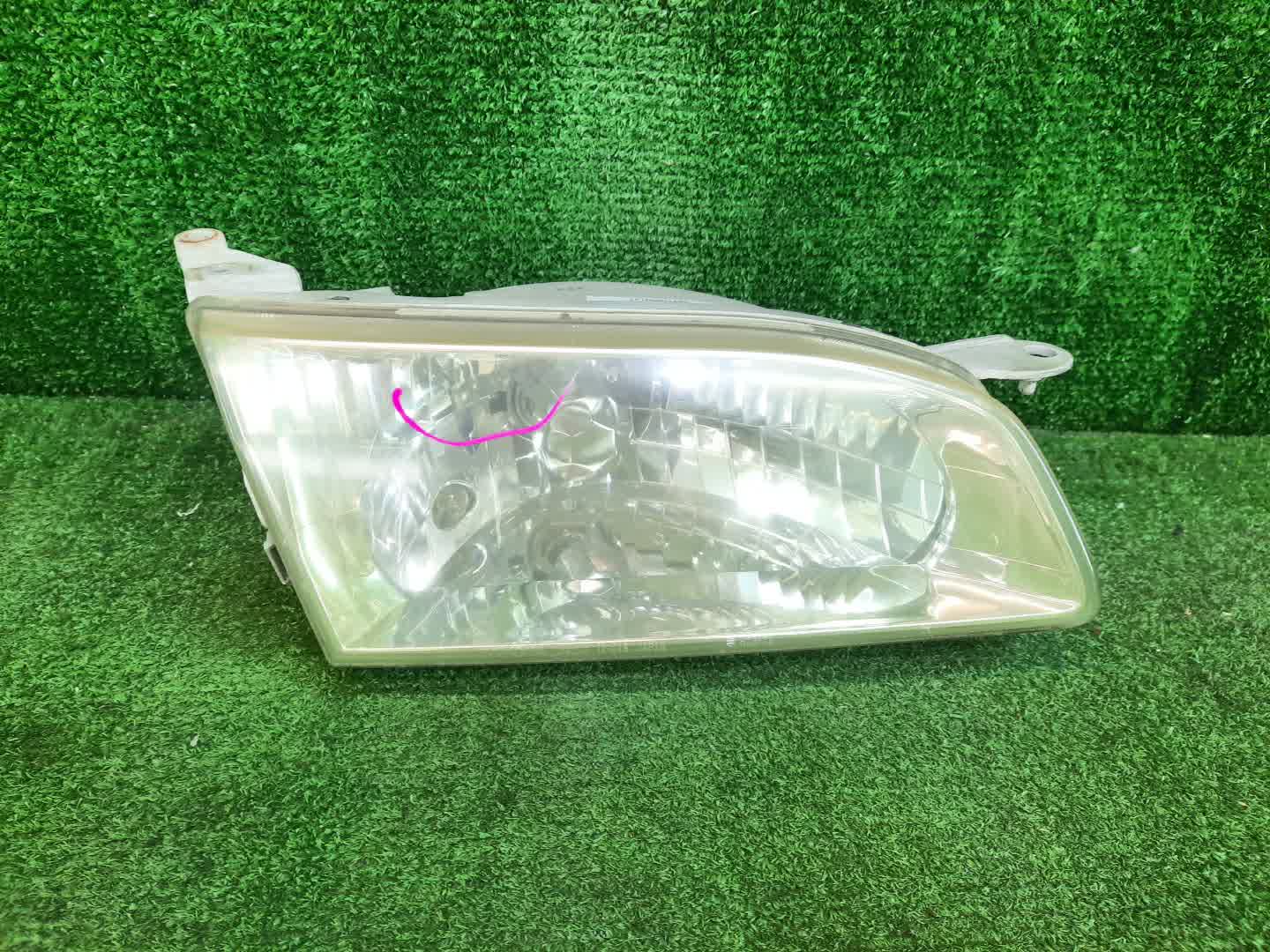 Фара правая передняя TOYOTA COROLLA AE111, AE114, AE110, EE111, CE110, CE114 1 ракурс