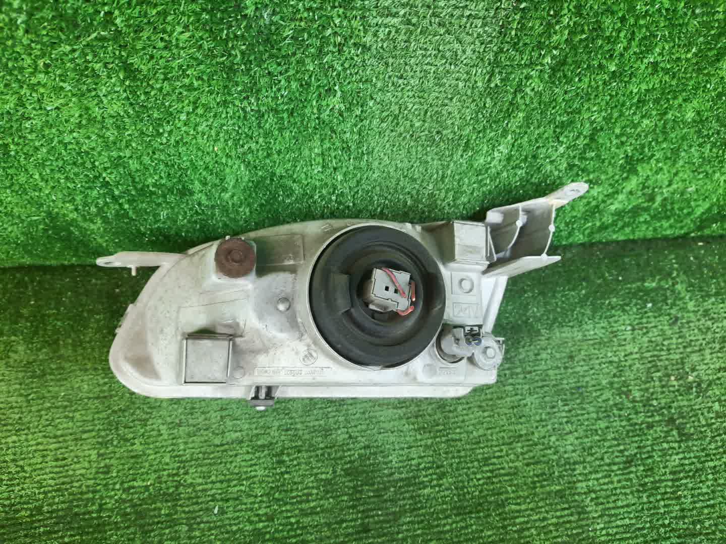 Фара правая передняя TOYOTA COROLLA AE111, AE114, AE110, EE111, CE110, CE114 2 ракурс