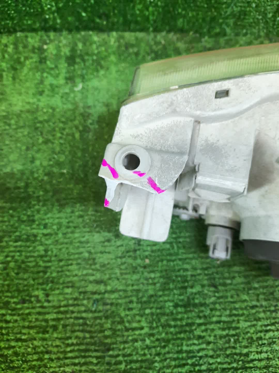 Фара левая передняя TOYOTA COROLLA AE111, AE114, AE110, EE111, CE110, CE114 3 ракурс