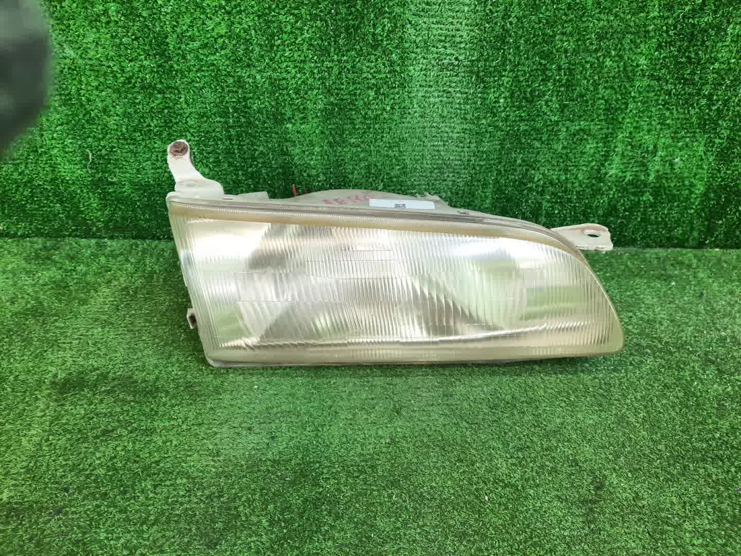 Фара правая передняя TOYOTA SPRINTER AE111, AE114, AE110, EE111, CE110, CE114 1 ракурс