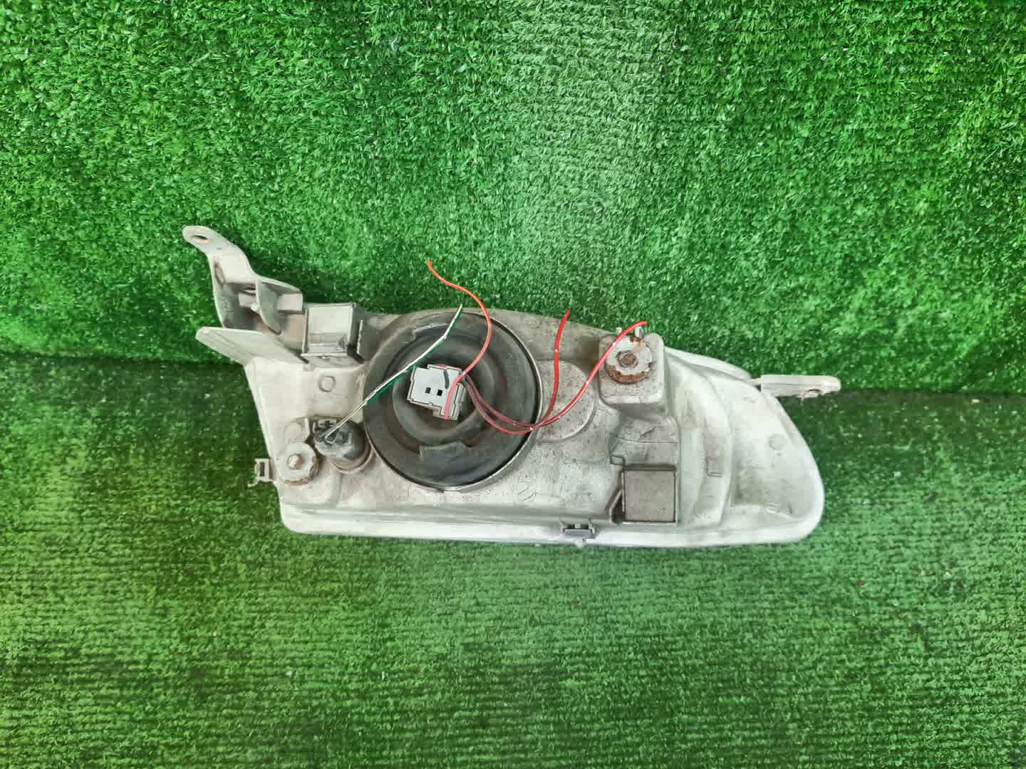 Фара левая передняя TOYOTA SPRINTER AE111, AE114, AE110, EE111, CE110, CE114 2 ракурс