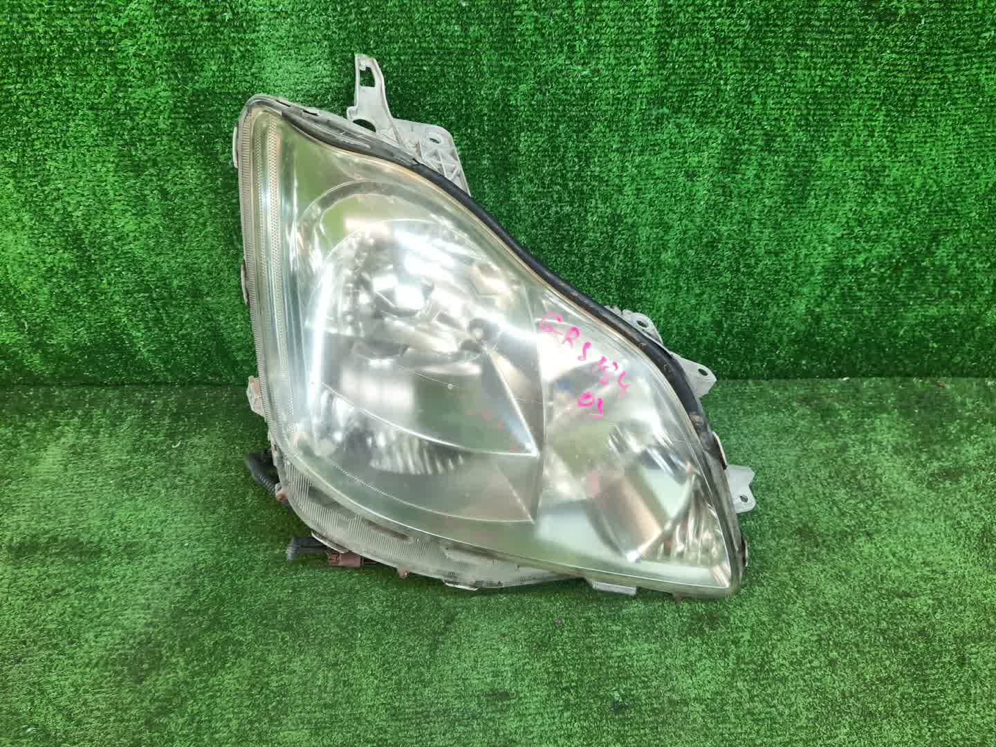 Фара правая передняя  TOYOTA CROWN GRS182, GRS180, GRS181, GRS183, GRS184 1 ракурс