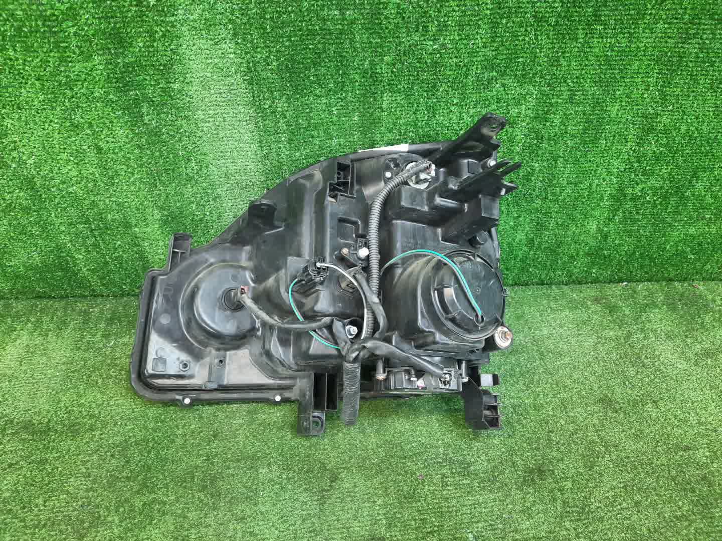 Фара правая передняя NISSAN X-TRAIL T31, NT31, DNT31, TNT31 2 ракурс