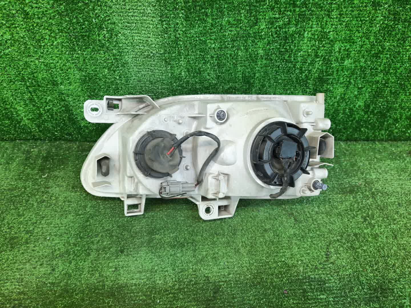 Фара правая передняя NISSAN SERENA C23 2 ракурс